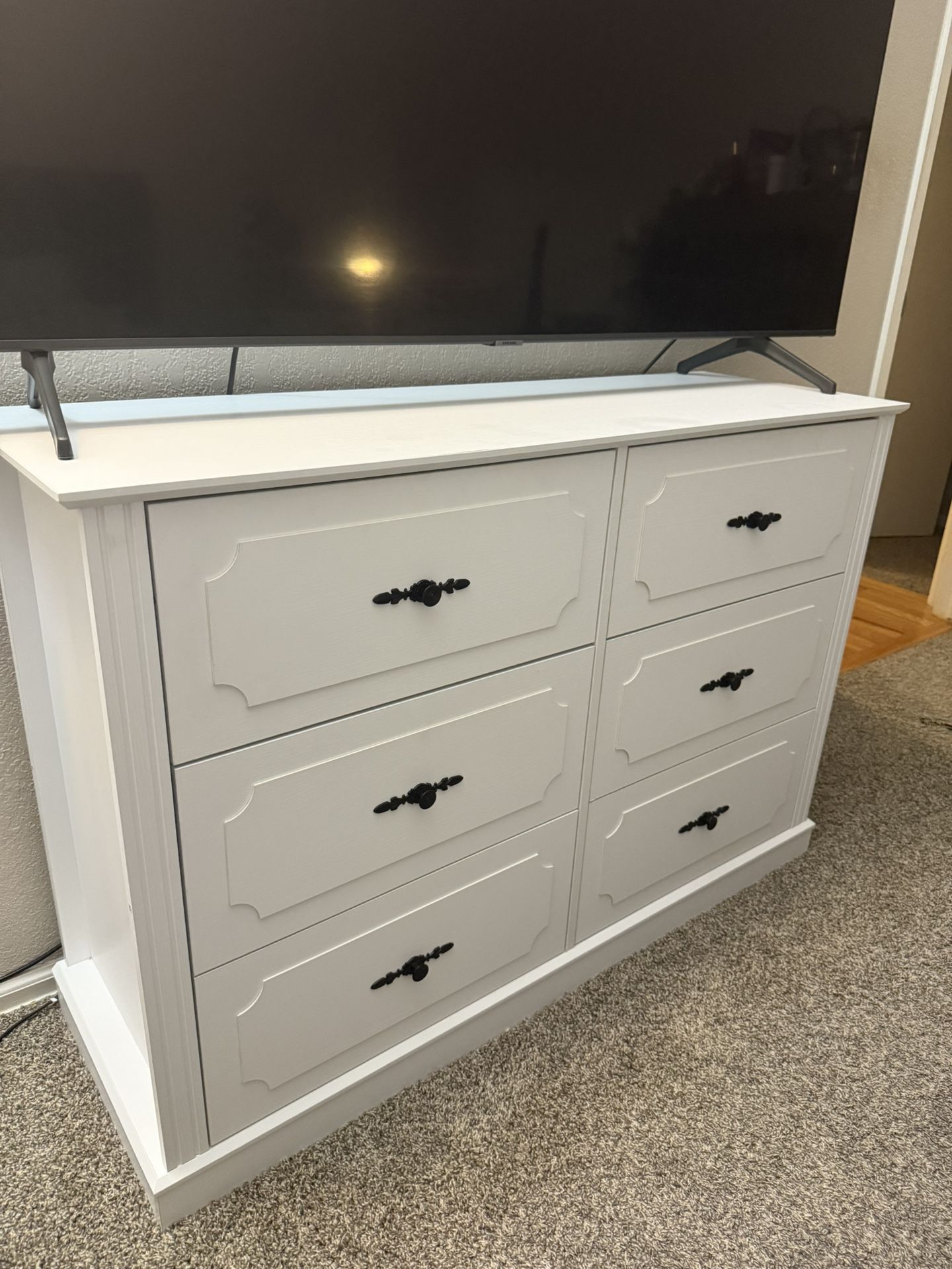 6 Drawer Dresser/TV Stand