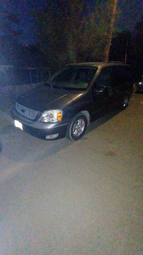 2002 Ford Windstar