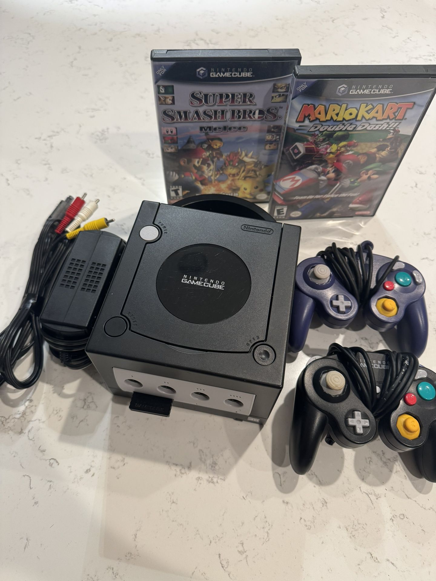 GameCube Bundle Smash Bros & Mario Kart w/ 2 Controllers Included. Great Gift Or Addition To Your Retro Gaming Setup!