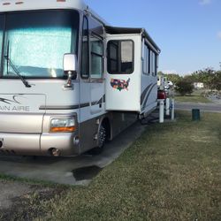 1998 Newmar Mountain Aire 40 ft. diesel motorhome. 