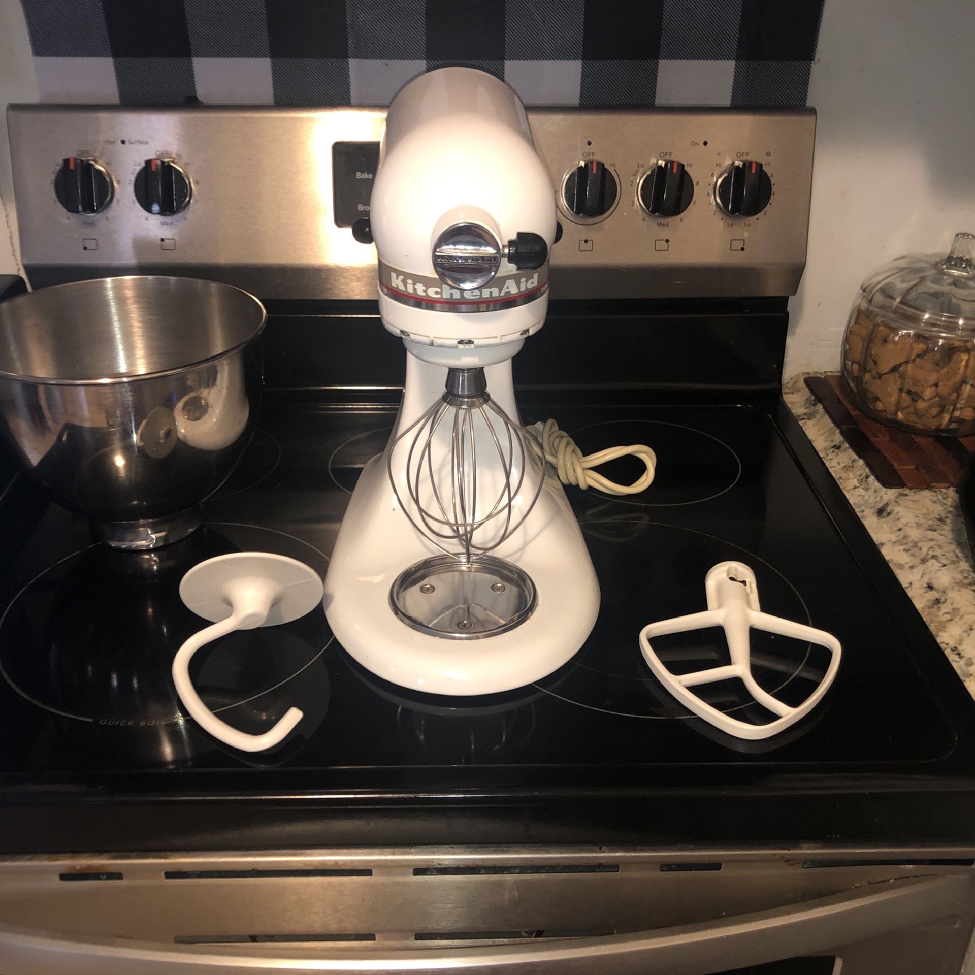 Kitchen Aid Mixer With Attachments  Model# KSM90