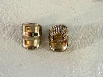 2 Pairs of hammered gold-style ring