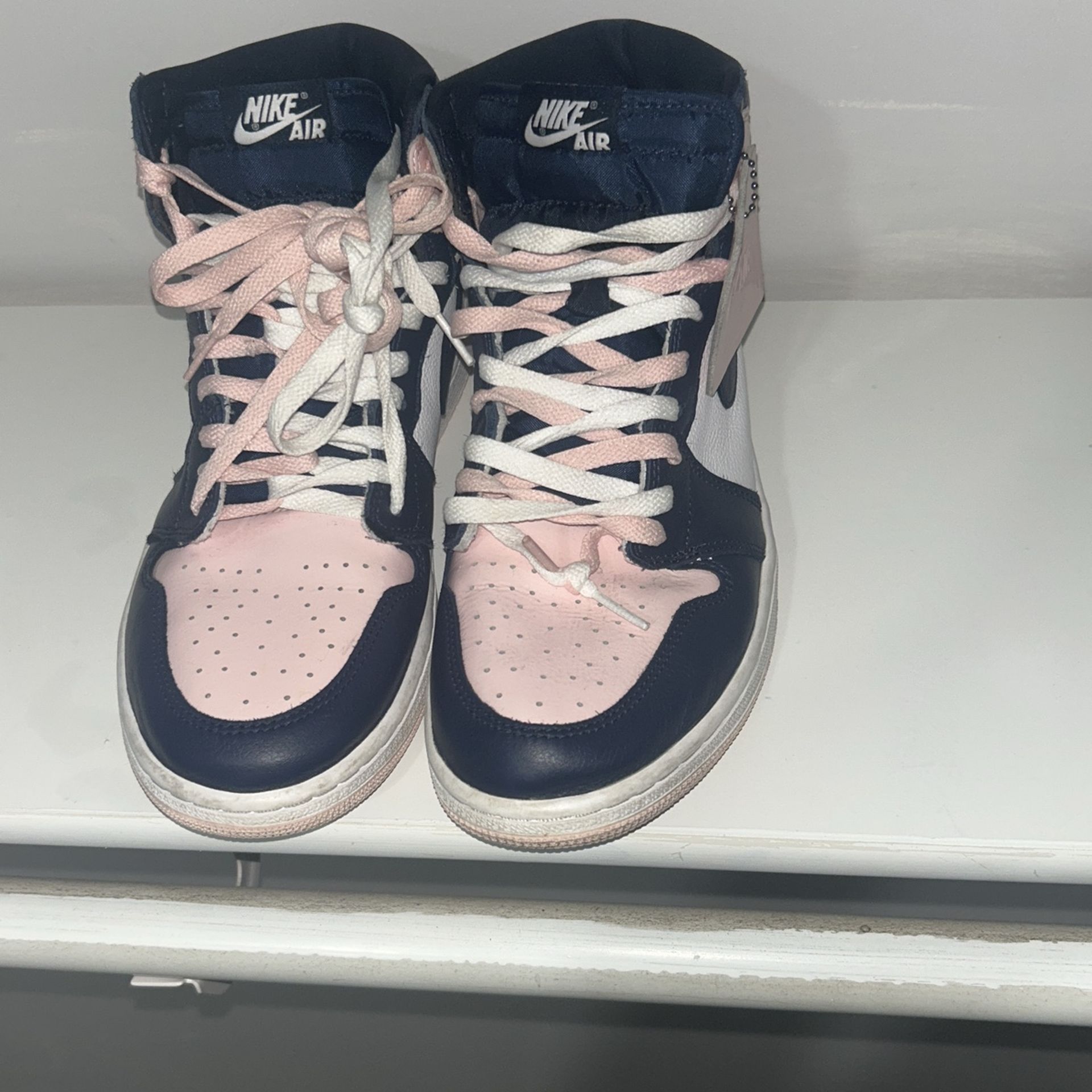 Jordan 1’s Pink Metallic