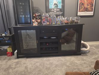 Wine cooler cabinet