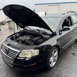 2008 Volkswagen Passat FOR PARTS ONLY 