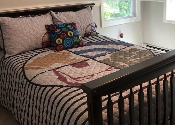 Marvel Super Hero Themed Quilt, Pillow Cases, And Throw Pillow For Full Size Bed