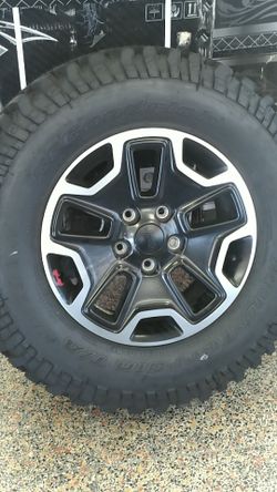 Jeep Wrangler OEM Wheels with Brand New BFGoodrich Mud-Terrain T/A Tubeless