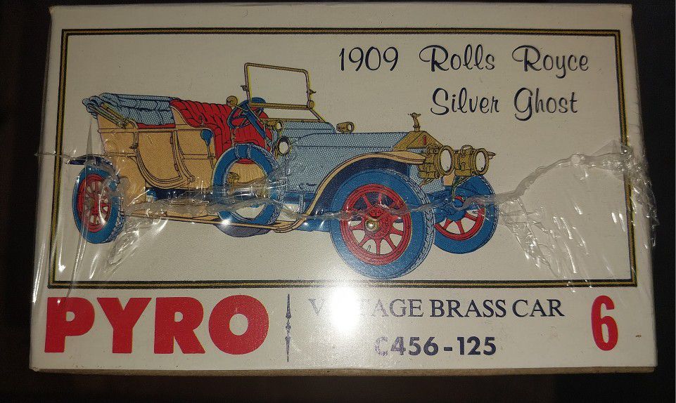 Vintage 1/32 Scale Original Issue Pyro 1909 Rolls Royce Silver Ghost Plastic Model Kit - #C456-125   sealed box