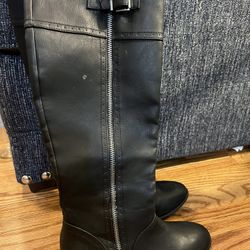Girls Boots: Size 6