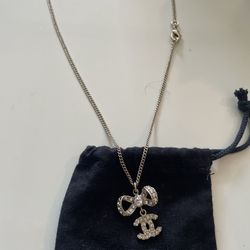 Authentic Chanel CC necklace with Zircons