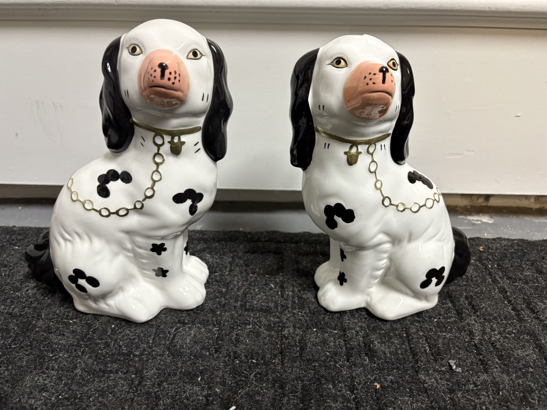 2 Black & White English Staffordshire Cavalier King Charles Spaniel Dog Statues. Antique England Staffie Look. PERFECT PAIR. Also, Foo Fu Doggies.