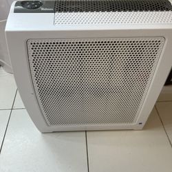 Holmes Room Air Purifier Model HAP9726, 3 Speed, White