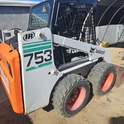 Bobcat 753 Skid Steer