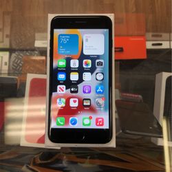 iPhone 7 Plus Factory Unlocked ! 