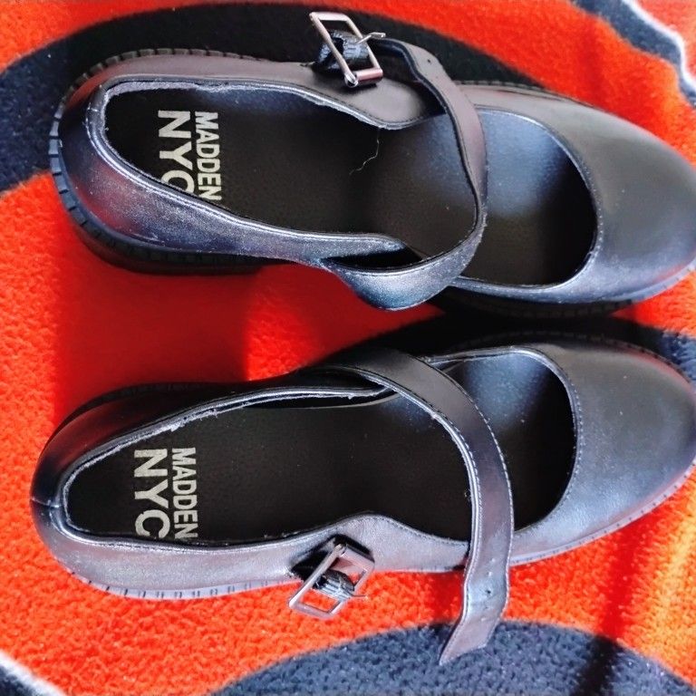Steve Madden Mary Janes Size 8 $10