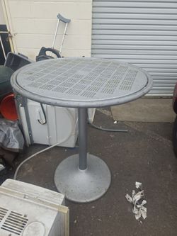 Table heavy duty . Steel