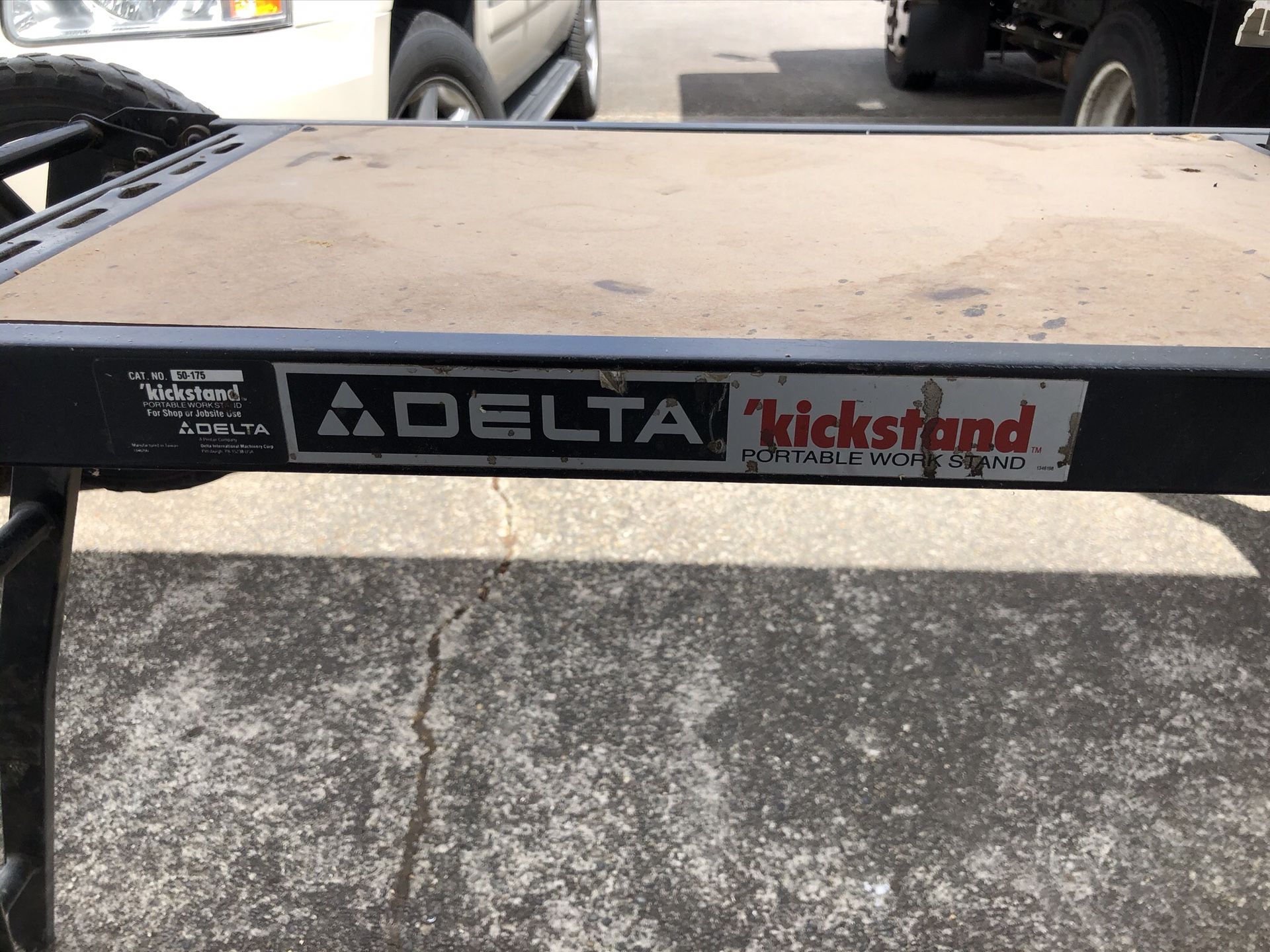 Delta ‘kickstand Portable, Rolling, and Collapsible Miter Saw Work