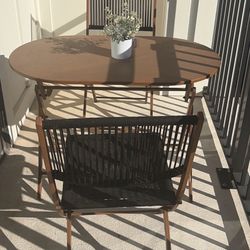 Outdoor Patio Table & Chairs  $250
