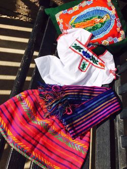 Traje de indita mexicana sale