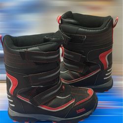 Snow Boots Size 3