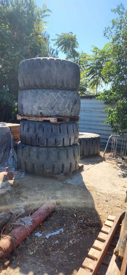 Work Out Tires 23.5 X 25