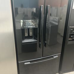 Black French Door Refrigerator 