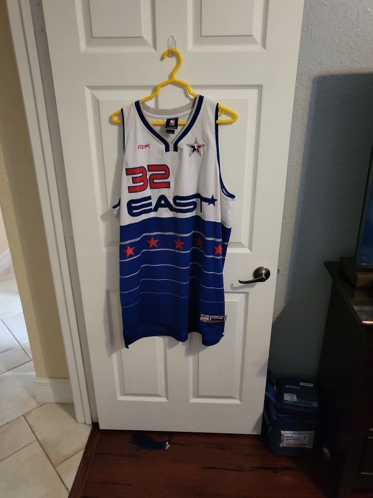 Shaquille O'Neal Miami heat jersey for Sale in Davie, FL - OfferUp