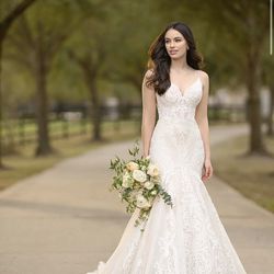 Brand New Martina Liana Wedding Dress And Veil 