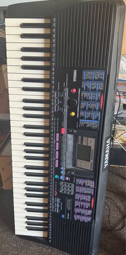 Yamaha PSR-220 keyboard with built-in music stand