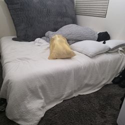 King Size Matress And Box Springs