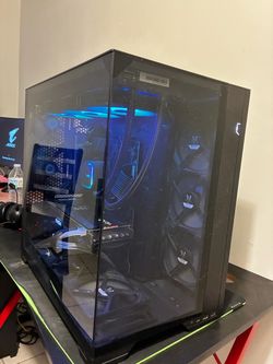 Custom Gaming PC - RTX 3080 Ti 12GB / i7-12700K / 16GB RGB RAM / Liquid Cooled