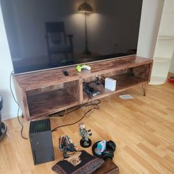 Free TV STAND