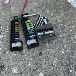 Pittsburgh Color 1/4” Sockets And Ratching Combination Wrenches For Sale Brand New Asking 65 For Everything OBO