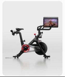 Peloton Bike+ Like New – Rotating Screen + Accessories