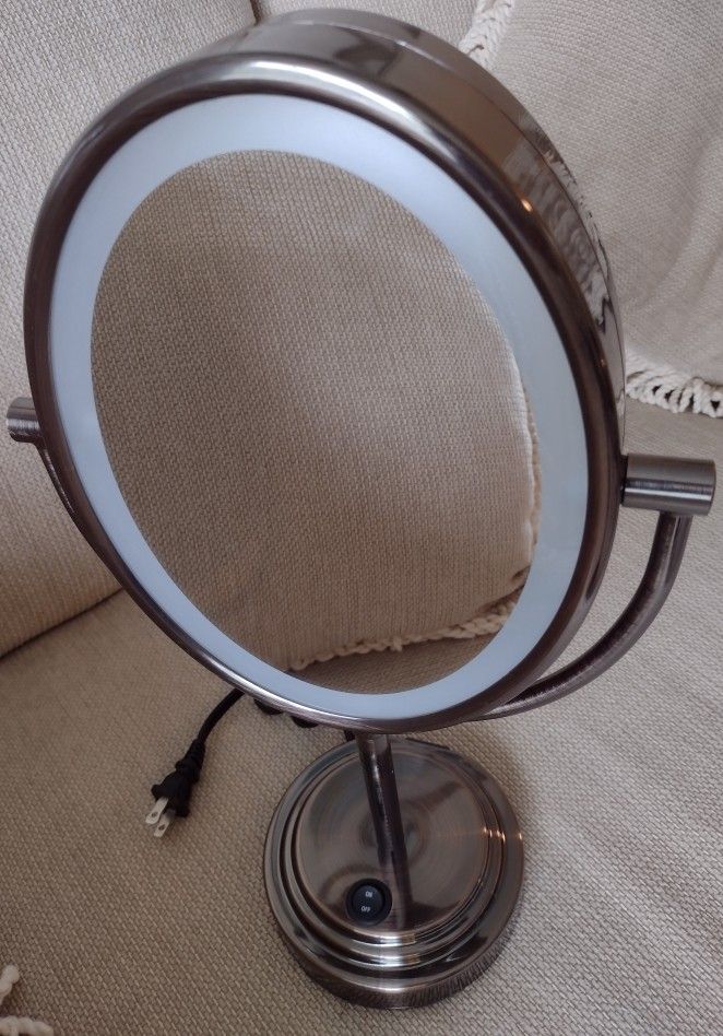 Conair Lighted Oval Mirror