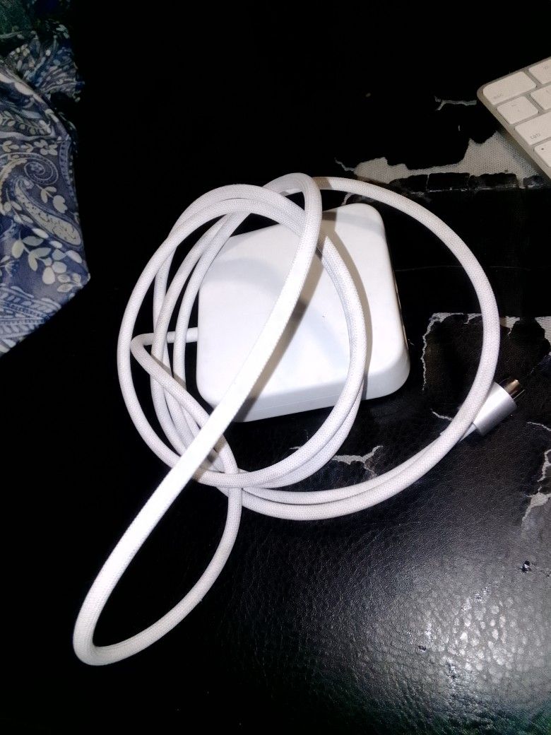 Power Adapter For MacOS Desktop(No Power Cord)