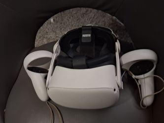 Oculus Quest 2 With Battery Pack