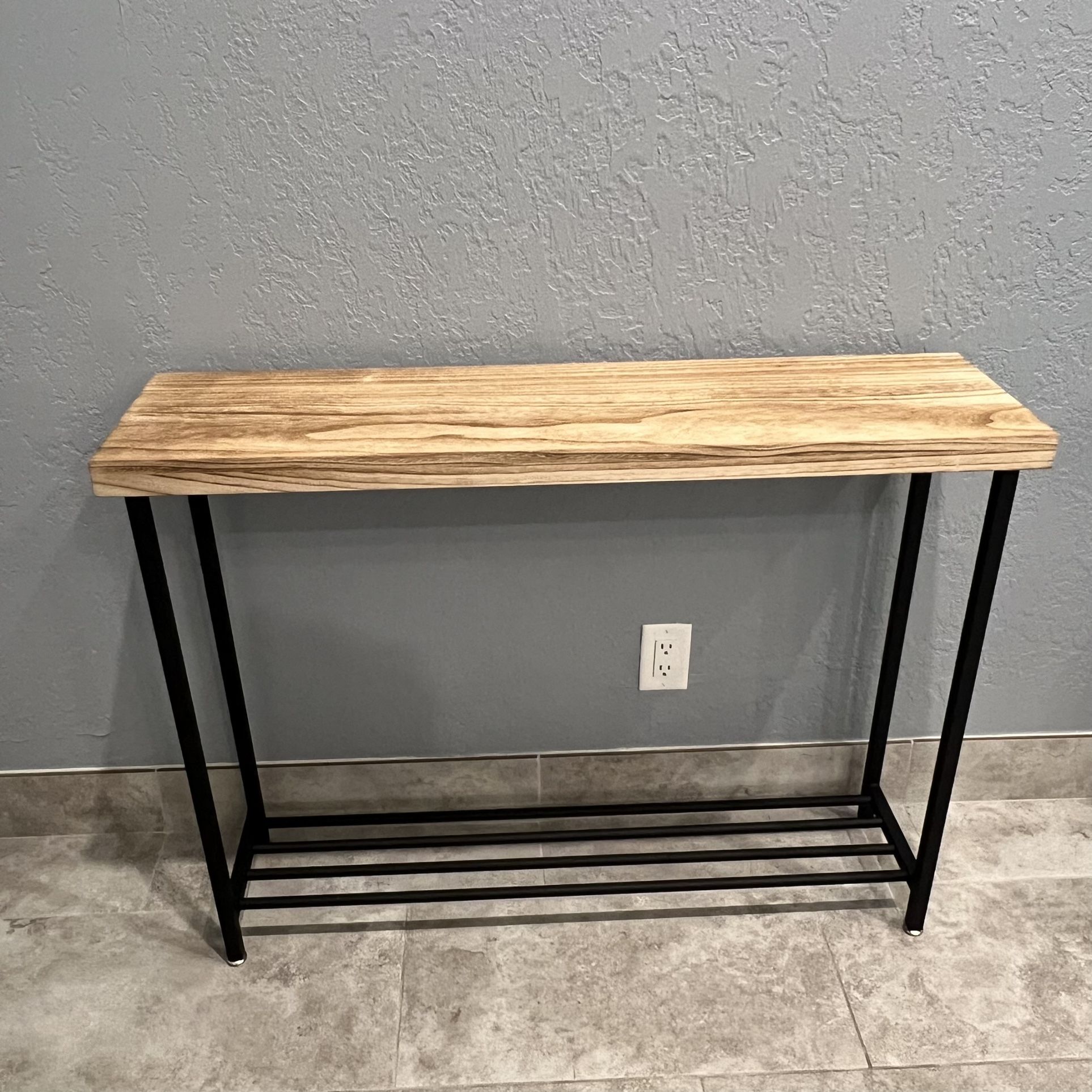 NEW - Entryway Table / Sofa Table / Console Table / Accent Table - Wood with Black Metal Frame