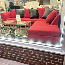 BRAND NEW RED SECTIONAL 