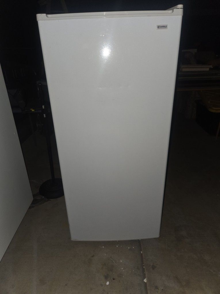 Kenmore Stand Up Freezer