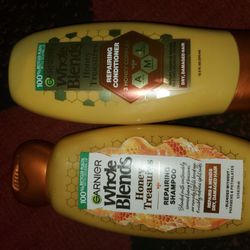 Set Of Conditioner And Shampoo 