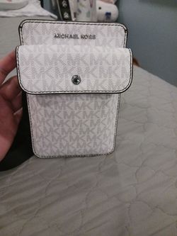 MICHEAL KORS PHONE  CROSSBODY PURSE......😁😊😍