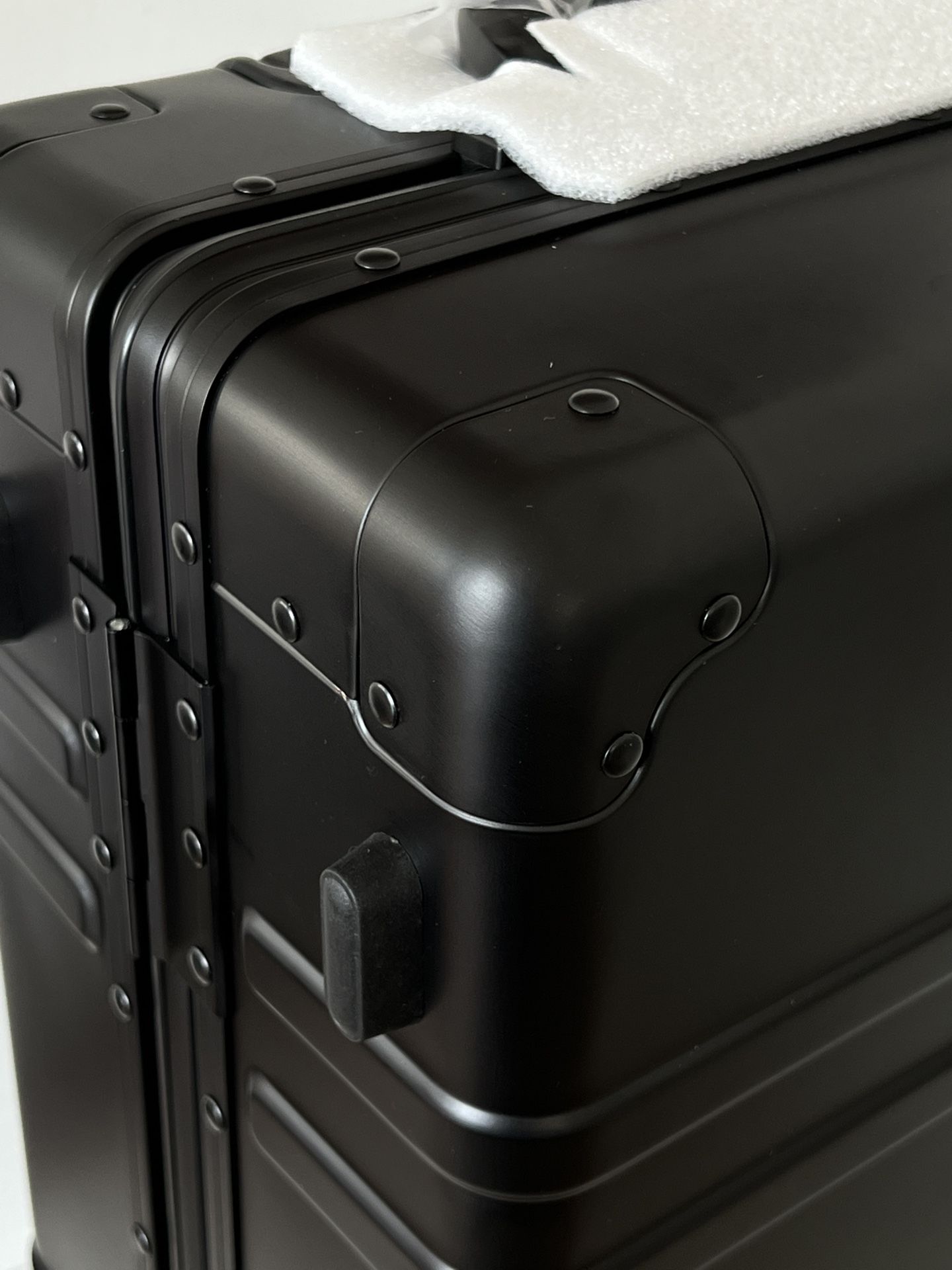 Luggage Aluminum Carry-on Silver or Black