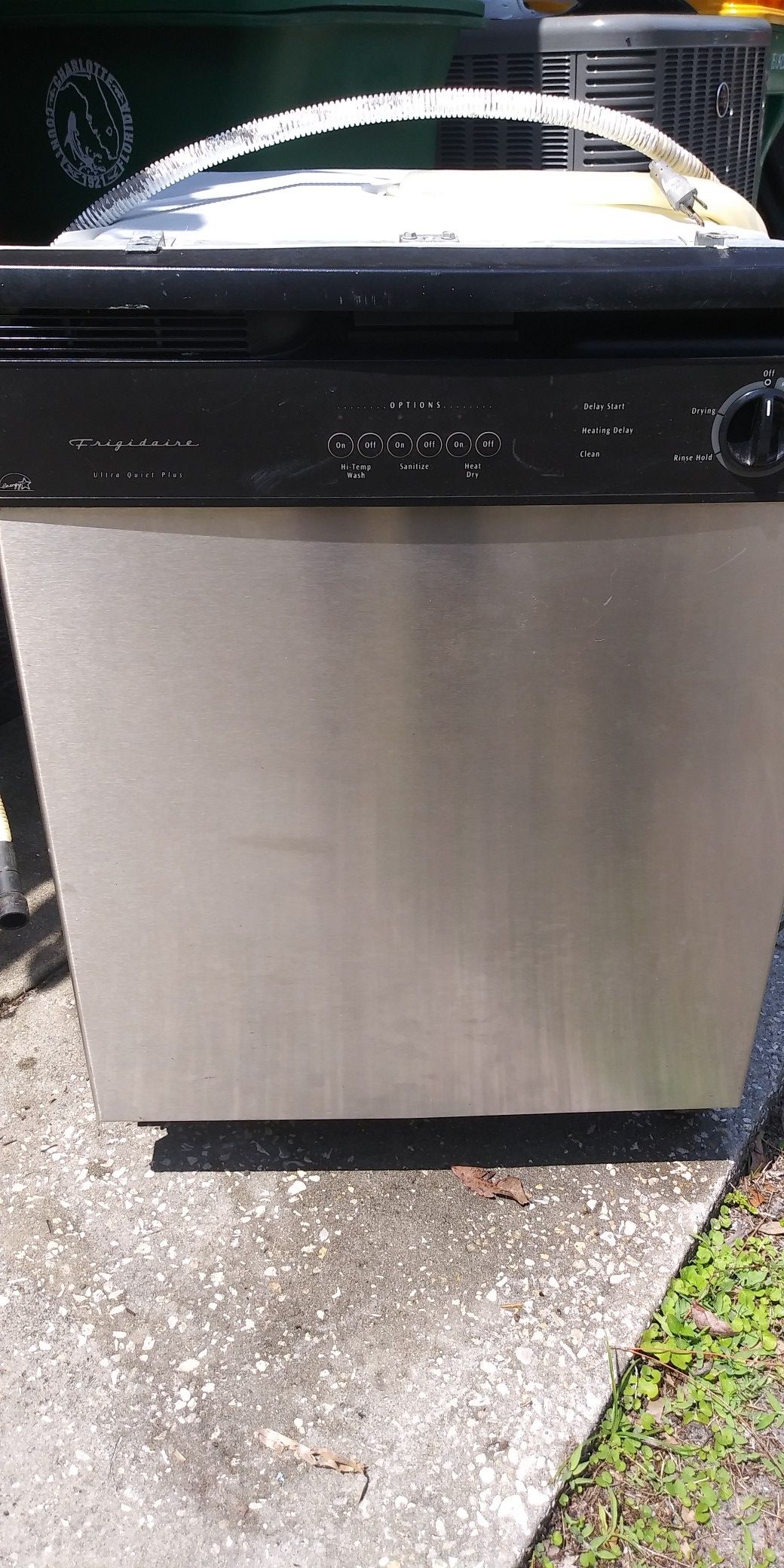 Frigidaire Ultra Quiet Dishwasher for Sale in PT CHARLOTTE, FL OfferUp