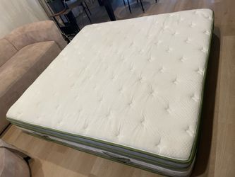 Like New Novilla King Mattress