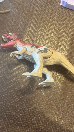 Jurassic World Camp Cretaceous CERATOSAURUS Dinosaur Escape Roar Attack Figure