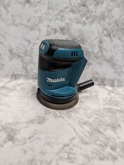 Makita 18V LXT 5 in. Variable Speed Random Orbit Sander