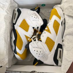 AIR JORDAN 6 RETRO size 9
