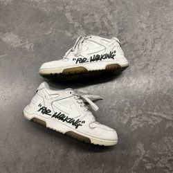 Used Men’s Off White Sneaker Size 8 US / 41