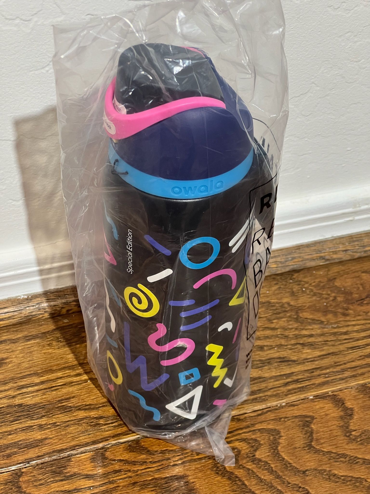 Rare Owala 24oz FreeSip Water Bottle Mixtape Magic Limited Edition New In Package